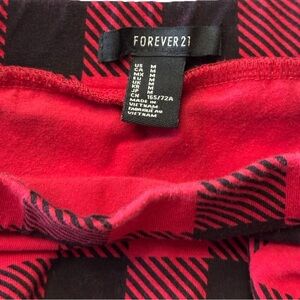Forever 21 / Plaid Ruffle Skirt / Black and Red / A-Line Mini / Size M